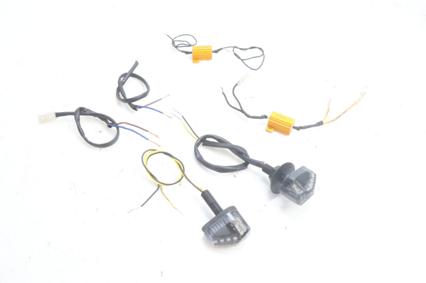photo de DELANTERO INTERMITENTE PIAGGIO MP3 500 (2016 - 2018) - Primer plano técnico