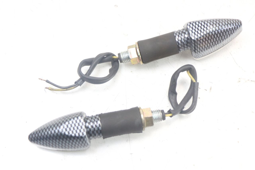 photo de INTERMITENTE DELANTERO HONDA NTV DEAUVILLE 650 (1998 - 2001) - Zoom estado de uso