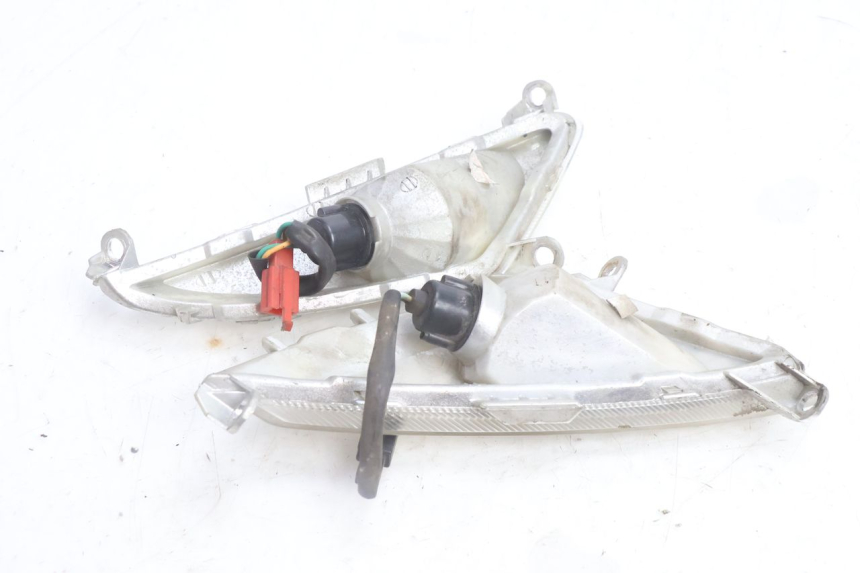 photo de DELANTERO INTERMITENTE SYM ORBIT 2 4T 50 (2008 - 2017) - Primer plano técnico