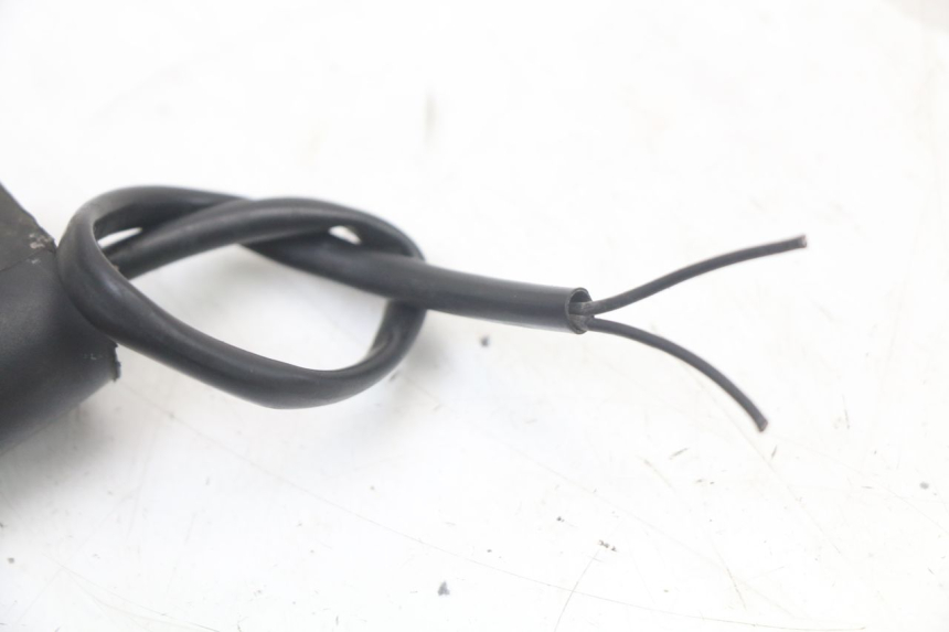 photo de INTERMITENTE DELANTERO PEUGEOT LUDIX 50 (2005 - 2007) - Primer plano técnico