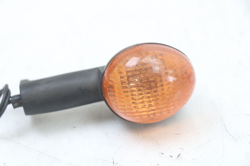 photo de INTERMITENTE DELANTERO PEUGEOT LUDIX 50 (2005 - 2007) - Detalles de los puntos de fijación