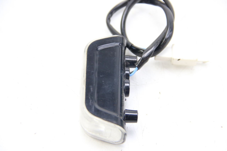 photo de INTERMITENTE DELANTERO LVNENG S5 1 (2019 - 2023) - Estado de la superficie y material