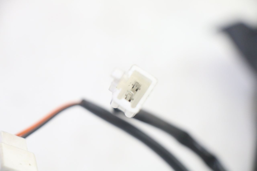 photo de DELANTERO INTERMITENTE JM MOTORS SANTANA EVO 50 (2024 - 2026) - Estado de la superficie y material