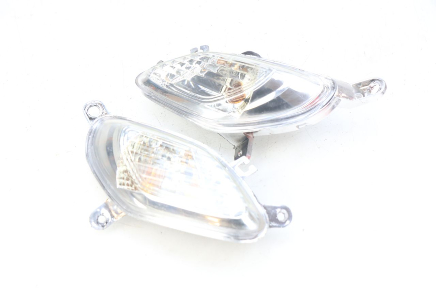 photo de INTERMITENTE DELANTERO JM MOTORS SANTANA 50 (2014 - 2023) - Detalles de los puntos de fijación