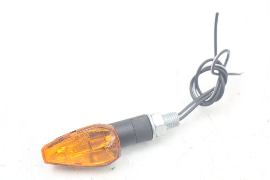 photo de INTERMITENTE DELANTERO DERBI SENDA SM X-TREME 50 (2006 - 2010) - Otra perspectiva