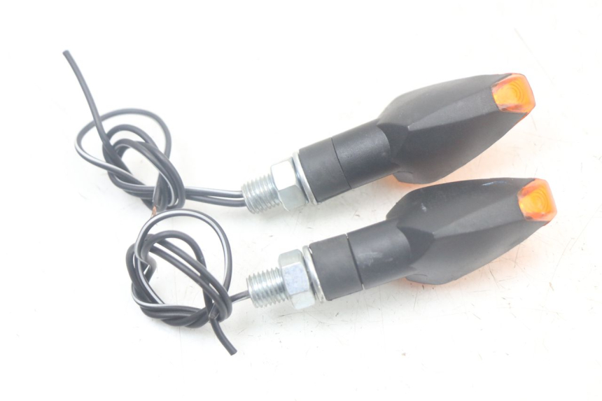 photo de INTERMITENTE DELANTERO DERBI SENDA SM X-TREME 50 (2006 - 2010) - Recambio usado revisado