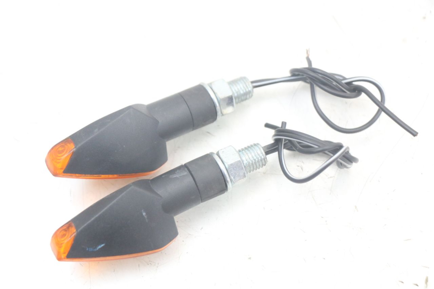 photo de INTERMITENTE DELANTERO DERBI SENDA SM X-TREME 50 (2006 - 2010) - Marcados y referencias originales