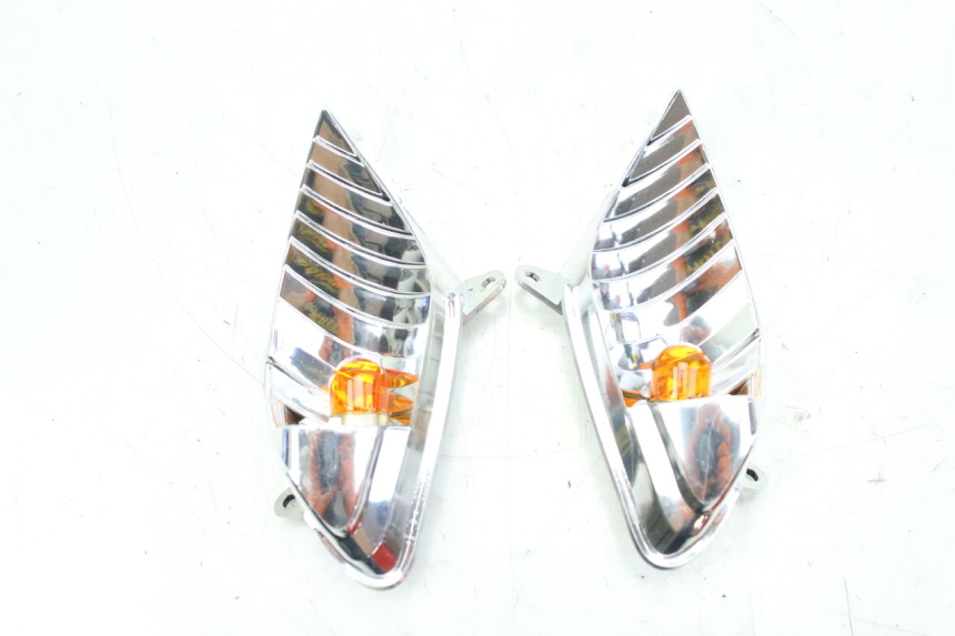 photo de INTERMITENTE DELANTERO APRILIA SR R 2T LC 50 (2018 - 2021) - Otra perspectiva