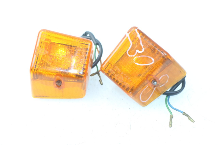 photo de DELANTERO INTERMITENTE PEUGEOT SX 80 (1986 - 1995) - Otra vista del artículo