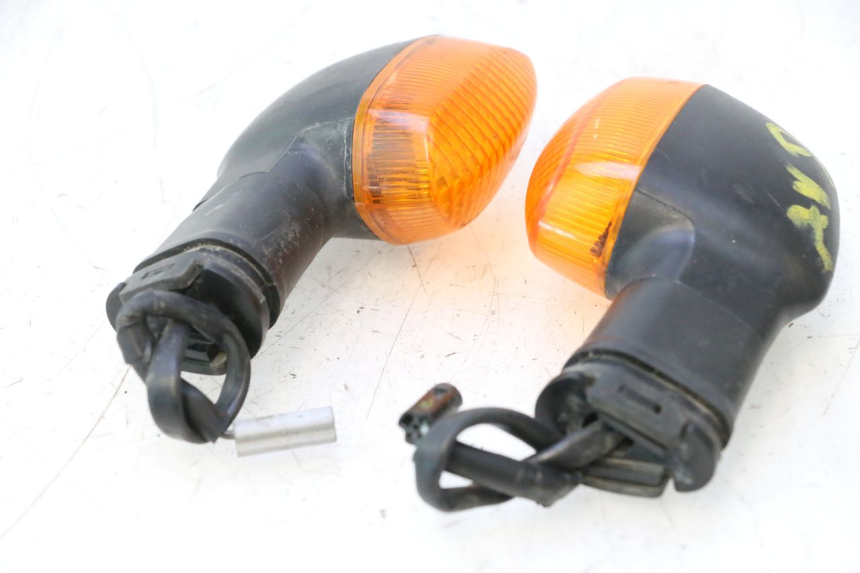 photo de DELANTERO INTERMITENTE YAMAHA TDM ABS 900 (2002 - 2014) - Primer plano técnico