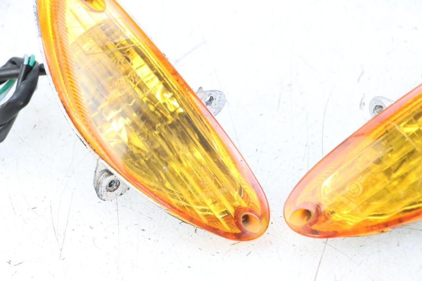 photo de DELANTERO INTERMITENTE BAOTIAN TRAVEL SPIRIT 50 (2010 - 2012) - Detalles de los puntos de fijación