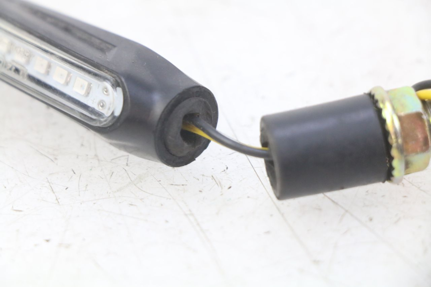 photo de INTERMITENTE DELANTERO KEEWAY TX 50 (2008 - 2015) - Detalle de la pieza