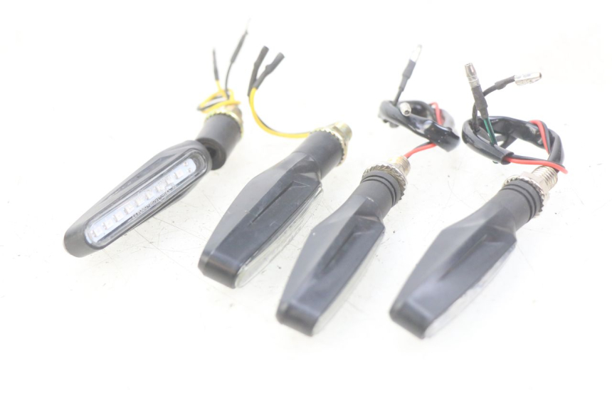 photo de INTERMITENTE DELANTERO KEEWAY TX 50 (2008 - 2015) - Zoom estado de uso