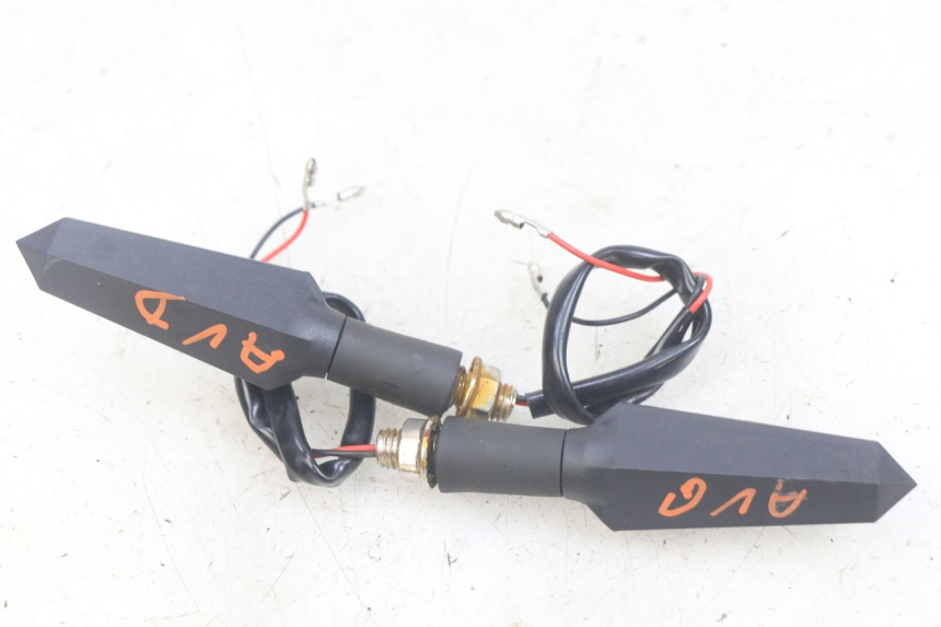 photo de INTERMITENTE DELANTERO MOTRAC URBAN 4T 50 (2016 - 2024) - Vista general del producto