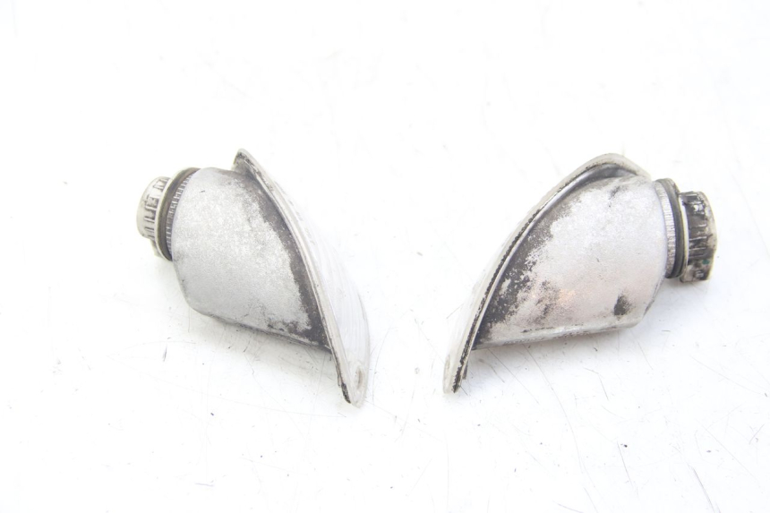 photo de INTERMITENTE DELANTERO PIAGGIO VESPA S 2T 50 (2007 - 2014) - Estado de la superficie y material