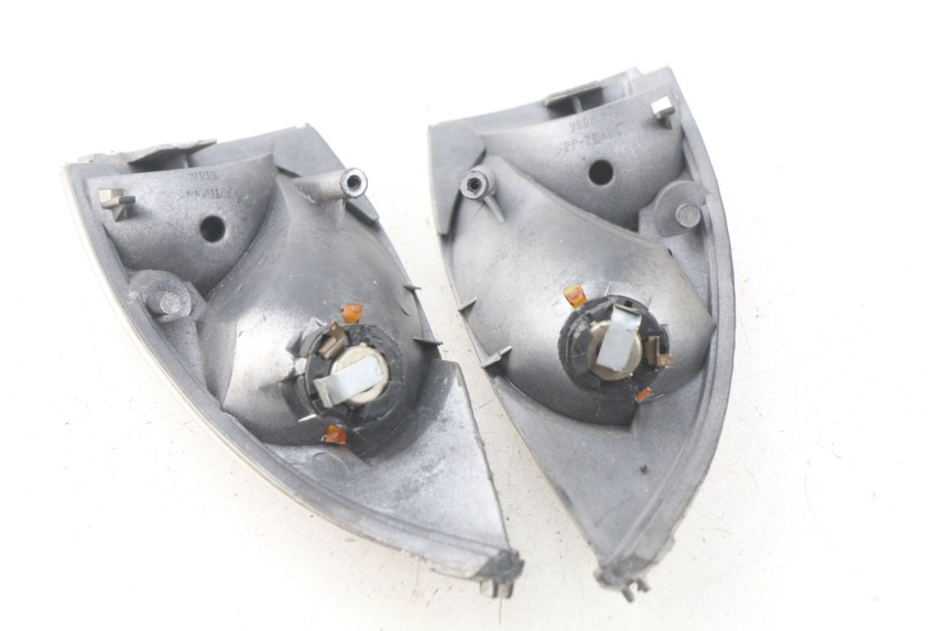 photo de DELANTERO INTERMITENTE PEUGEOT VIVACITY 100 (1999 - 2008) - Detalles de los puntos de fijación