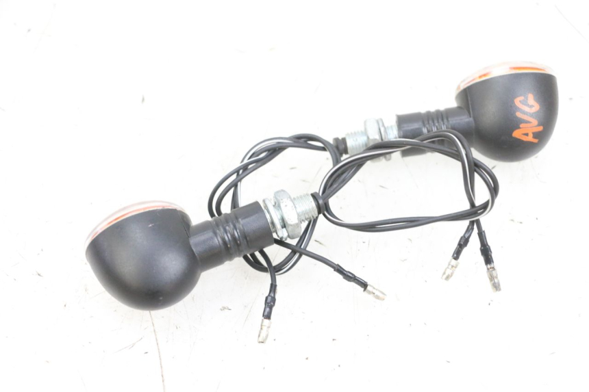 photo de INTERMITENTE DELANTERO DAELIM VJ ROADWIN FI 125 (2008 - 2017) - Primer plano técnico