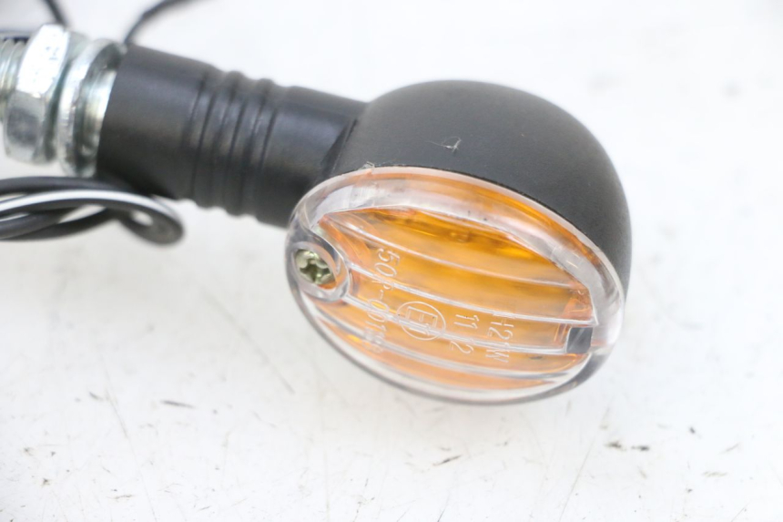 photo de INTERMITENTE DELANTERO DAELIM VJ ROADWIN FI 125 (2008 - 2017) - Detalles de los puntos de fijación