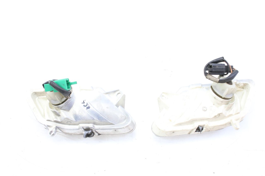 photo de INTERMITENTE DELANTERO YAMAHA XMAX X-MAX 125 (2006 - 2009) - Otra perspectiva