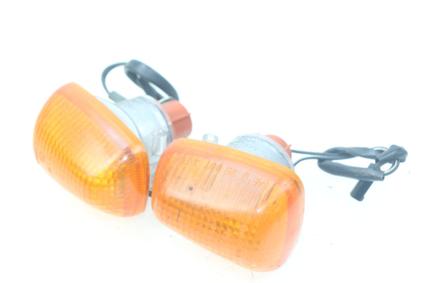 photo de INTERMITENTE DELANTERO SUZUKI XF FREEWIND 650 (1997 - 2003) - Primer plano técnico