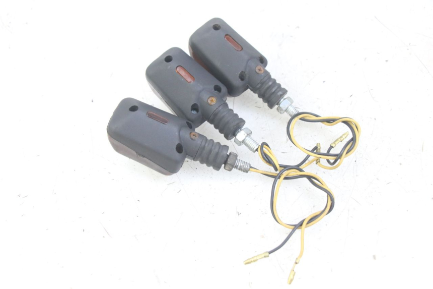 photo de DELANTERO INTERMITENTE YAMAHA XJN DIVERSION 600 (2000 - 2003) - Zoom estado de uso