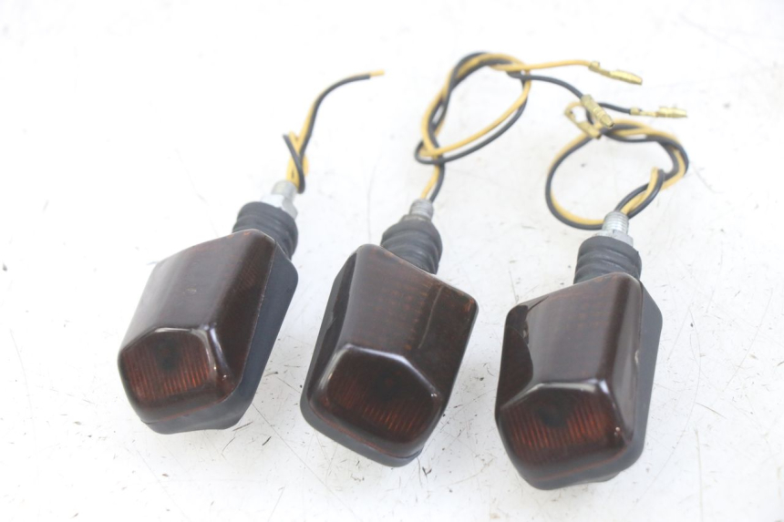 photo de DELANTERO INTERMITENTE YAMAHA XJN DIVERSION 600 (2000 - 2003) - Vista general del producto