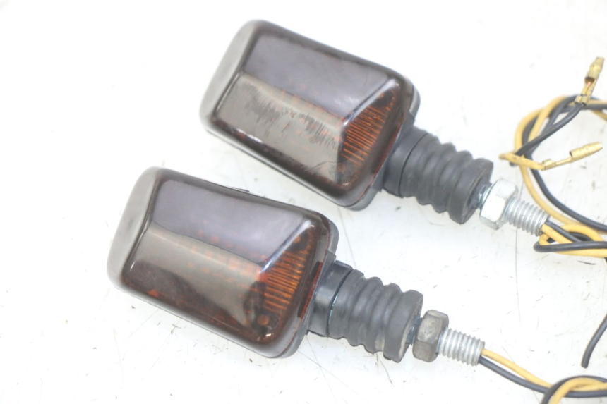 photo de DELANTERO INTERMITENTE YAMAHA XJN DIVERSION 600 (2000 - 2003) - Estado de la superficie y material