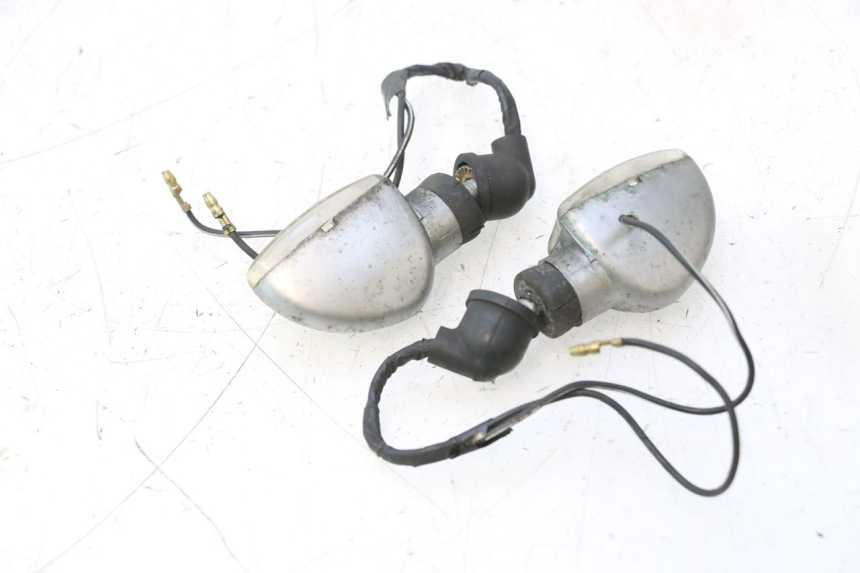 photo de DELANTERO INTERMITENTE YAMAHA XJR 1300 (1998 - 2002) - Otra perspectiva