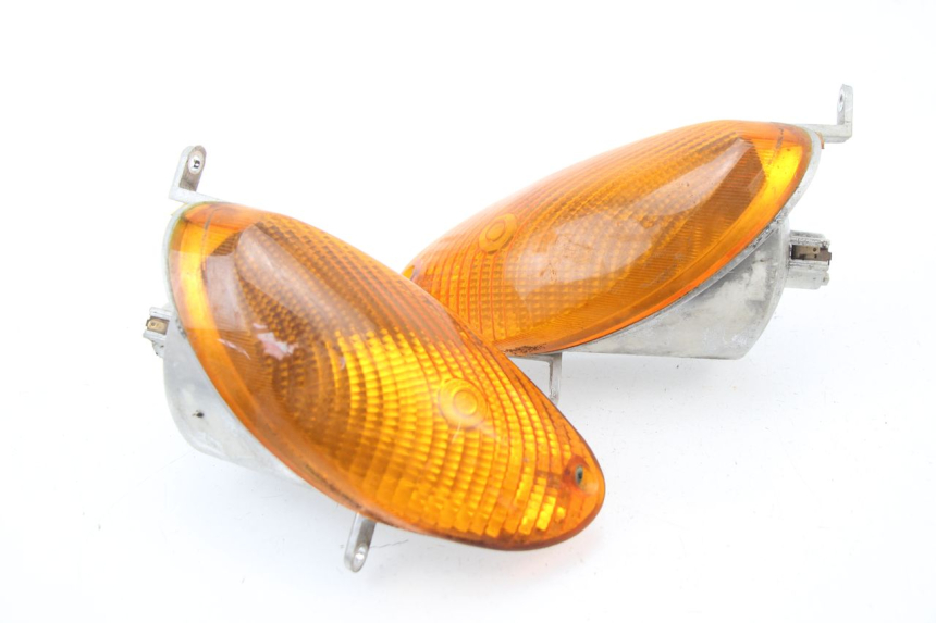 photo de DELANTERO INTERMITENTE YAMAHA YP MAJESTY 125 (1998 - 2001) - Detalles de los puntos de fijación