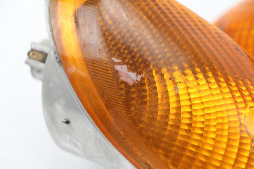 photo de DELANTERO INTERMITENTE YAMAHA YP MAJESTY 125 (1998 - 2001) - Estado de la superficie y material