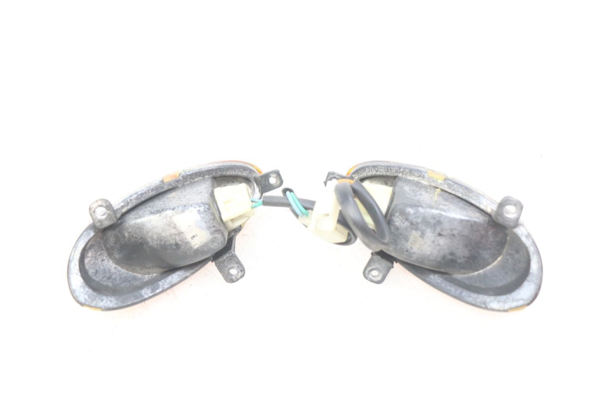 photo de INTERMITENTE DELANTERO YIYING YY50QT-10 50 (2007 - 2022) - Primer plano técnico