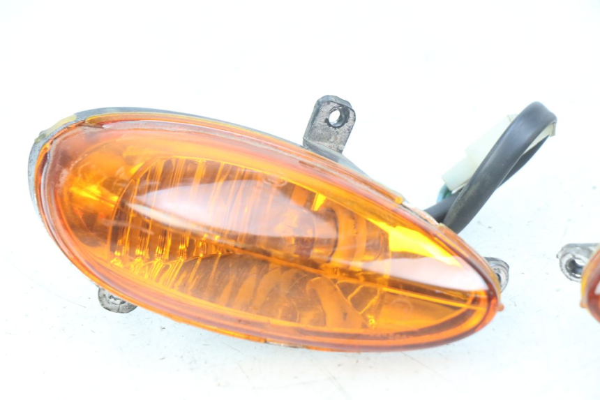 photo de INTERMITENTE DELANTERO YIYING YY50QT-10 50 (2007 - 2022) - Detalles de los puntos de fijación