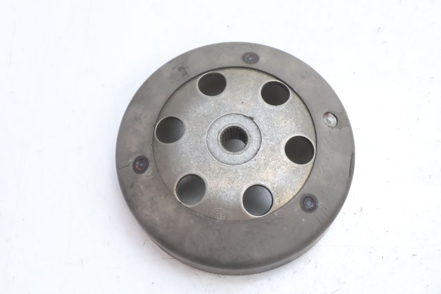 photo de CASA EMBRAGUE PEUGEOT KISBEE 4T 50 (2010 - 2017) - Detalle de la pieza
