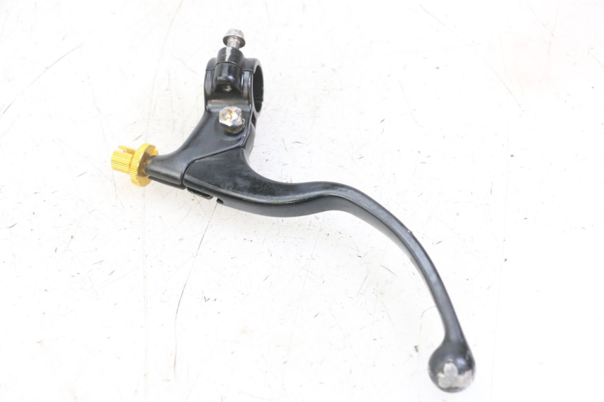 photo de CUBIERTA DE EMBRAGUE APOLLO RFZ 125 - Primer plano técnico