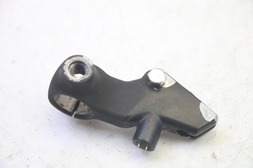 photo de SOPORTE MANETA EMBRAGUE HONDA CBF 125 (2009 - 2015) - Primer plano técnico