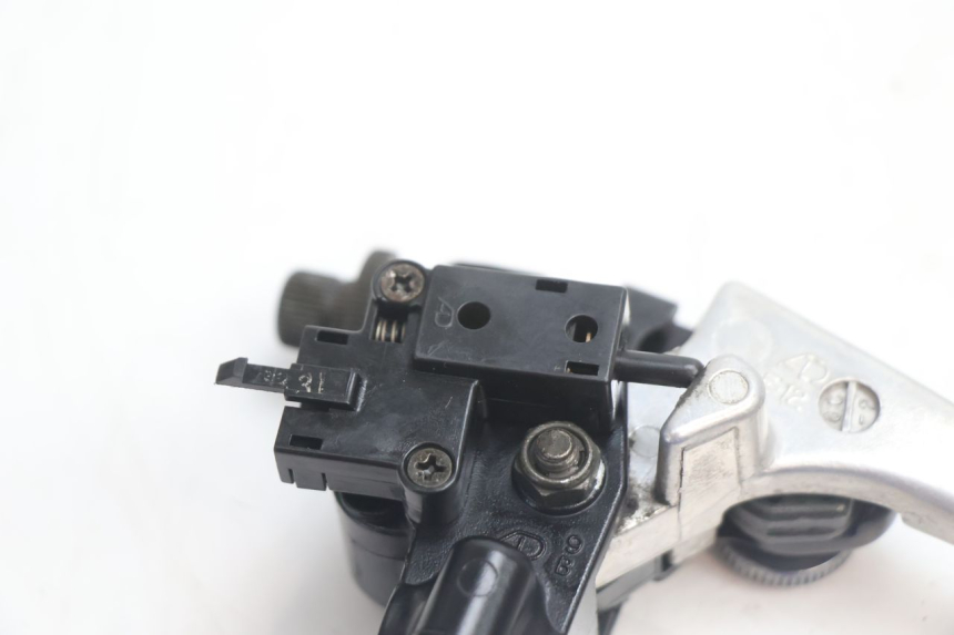 photo de SOPORTE MANETA EMBRAGUE KAWASAKI ER-6 ER6 N 650 (2005 - 2009) - Detalles de los puntos de fijación