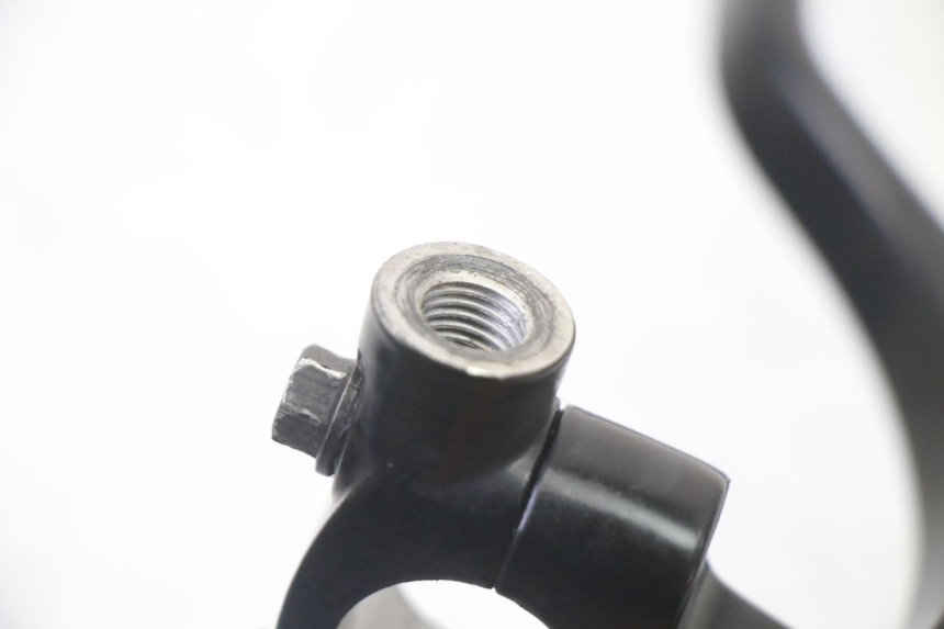 photo de SOPORTE MANETA EMBRAGUE BMW G310 R 310 (2016 - 2020) - Otra perspectiva