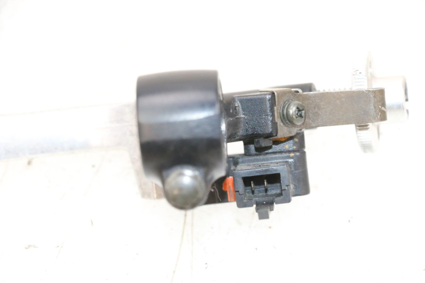 photo de SOPORTE MANETA EMBRAGUE SUZUKI GSXR GSX-R 1000 (2003 - 2004) - Detalle de la pieza