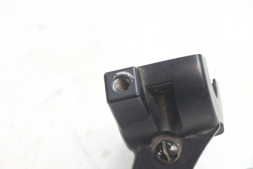 photo de SOPORTE MANETA EMBRAGUE RIEJU MRT PRO SUPERMOTARD 50 (2007 - 2018) - Zoom estado de uso