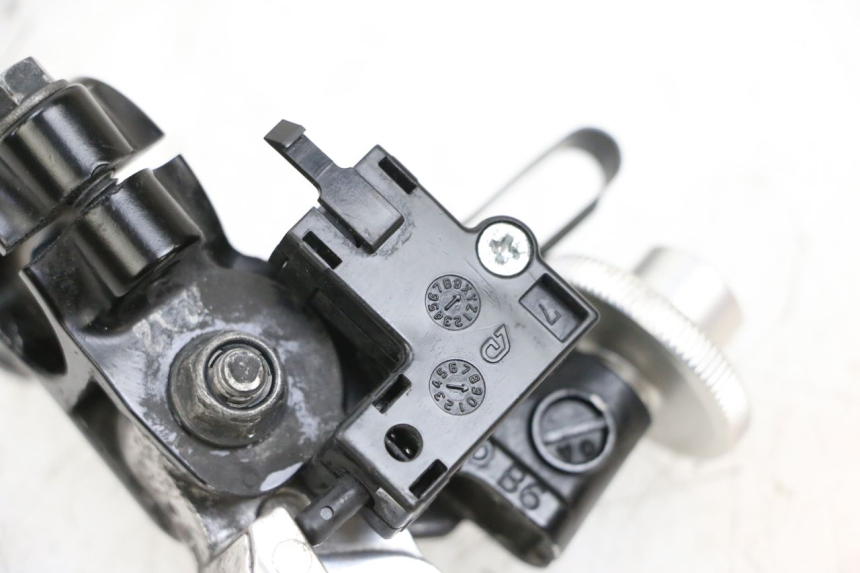 photo de SOPORTE MANETA EMBRAGUE YAMAHA MT-07 MT07 ABS 700 (2018 - 2020) - Zoom estado de uso