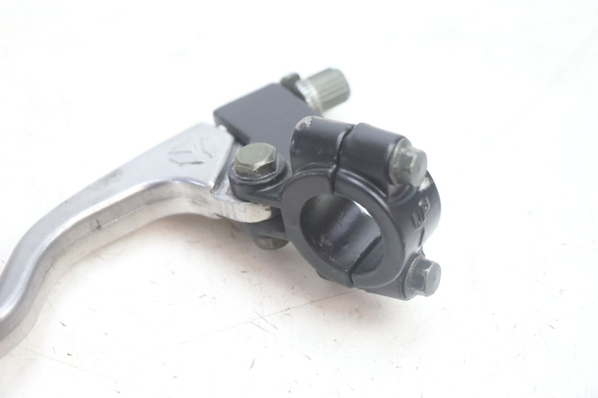 photo de SOPORTE MANETA EMBRAGUE APOLLO RFZ 125 - Primer plano técnico