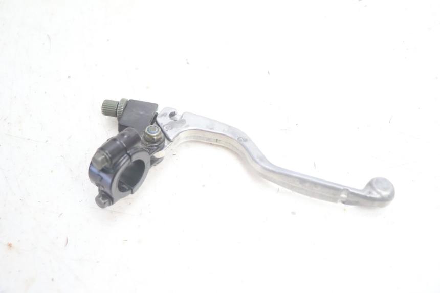 photo de SOPORTE MANETA EMBRAGUE APOLLO RFZ 125 - Detalles de los puntos de fijación