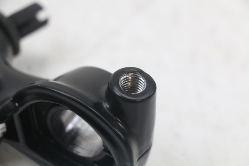 photo de SOPORTE MANETA EMBRAGUE ROYAL ENFIELD CONTINENTAL GT 650 (2019 - 2024) - Estado de la superficie y material