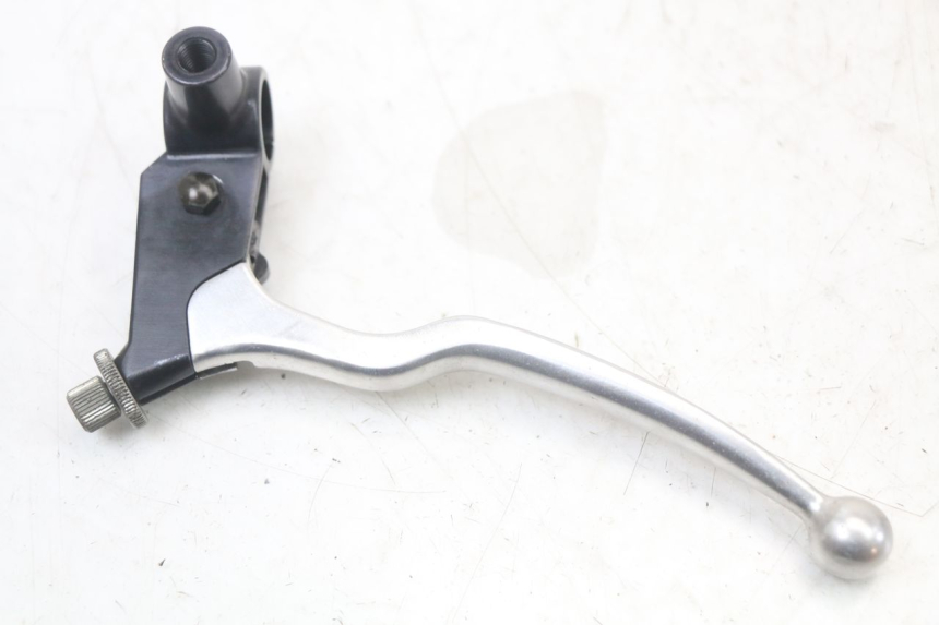 photo de SOPORTE MANETA EMBRAGUE SUZUKI GS F 500 (2004 - 2007) - Detalle de la pieza