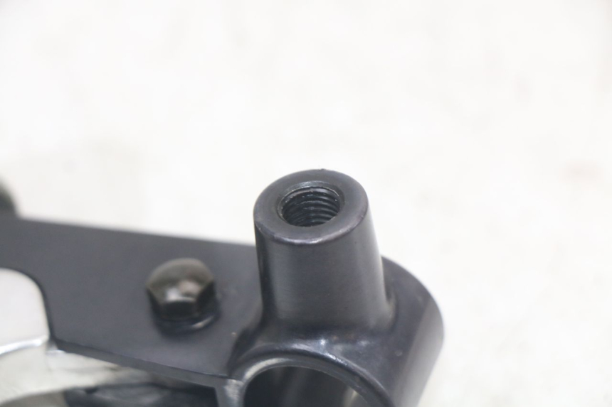 photo de SOPORTE MANETA EMBRAGUE SUZUKI GS F 500 (2004 - 2007) - Vista general del producto