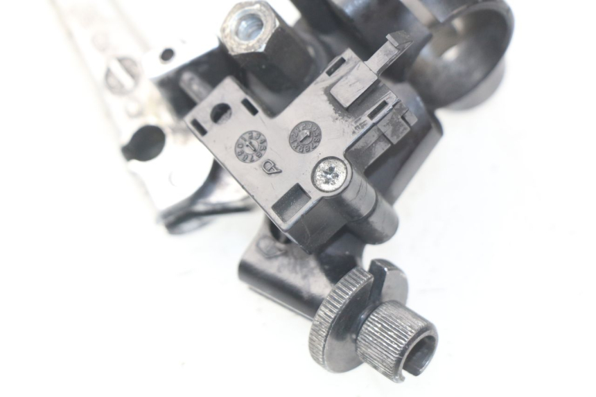 photo de SOPORTE MANETA EMBRAGUE YAMAHA TDM ABS 900 (2002 - 2014) - Detalle de la pieza