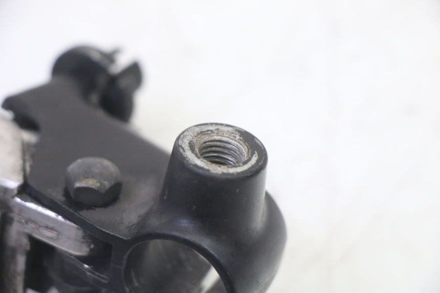 photo de SOPORTE MANETA EMBRAGUE YAMAHA TDM ABS 900 (2002 - 2014) - Primer plano técnico