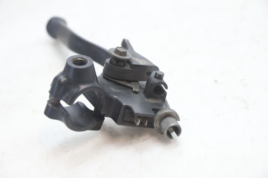 photo de SOPORTE MANETA EMBRAGUE HONDA XRV AFRICA TWIN 750 (1990 - 1992) - Detalles de los puntos de fijación