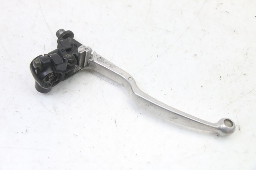 photo de CUBIERTA DE EMBRAGUE YAMAHA FZS FAZER 600 (2001 - 2003) - Primer plano técnico