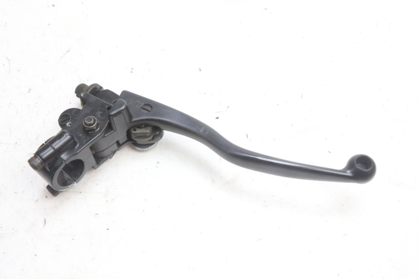 photo de CUBIERTA DE EMBRAGUE KAWASAKI ZZR 600 (1995 - 2004) - Detalles de los puntos de fijación